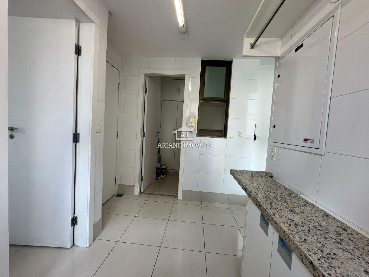 Apartamento à venda com 3 quartos, 118m² - Foto 21