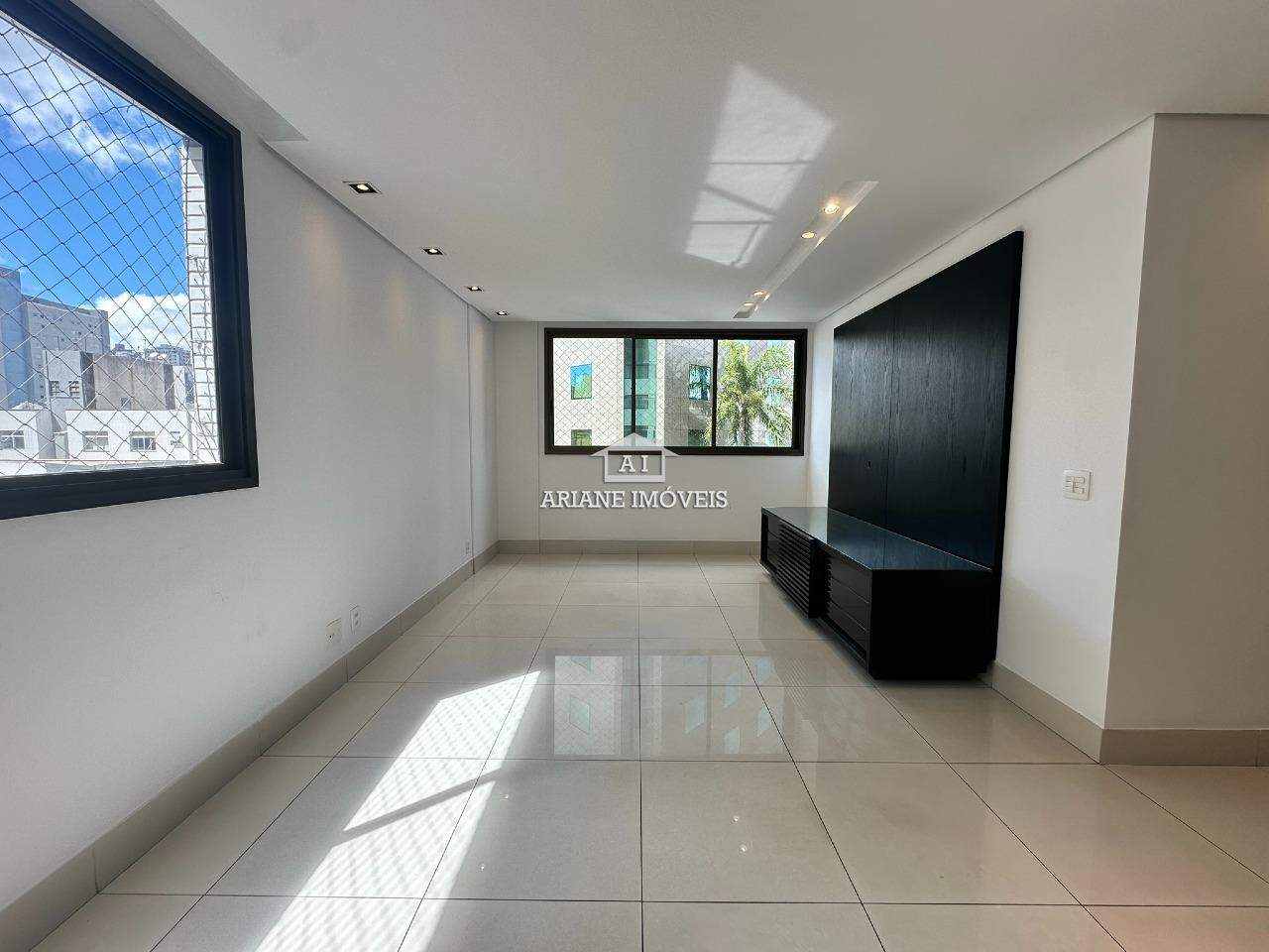 Apartamento à venda com 3 quartos, 118m² - Foto 3