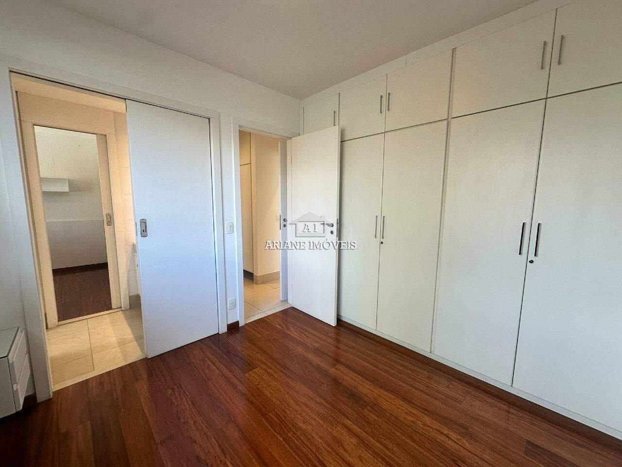 Apartamento à venda com 3 quartos, 118m² - Foto 6