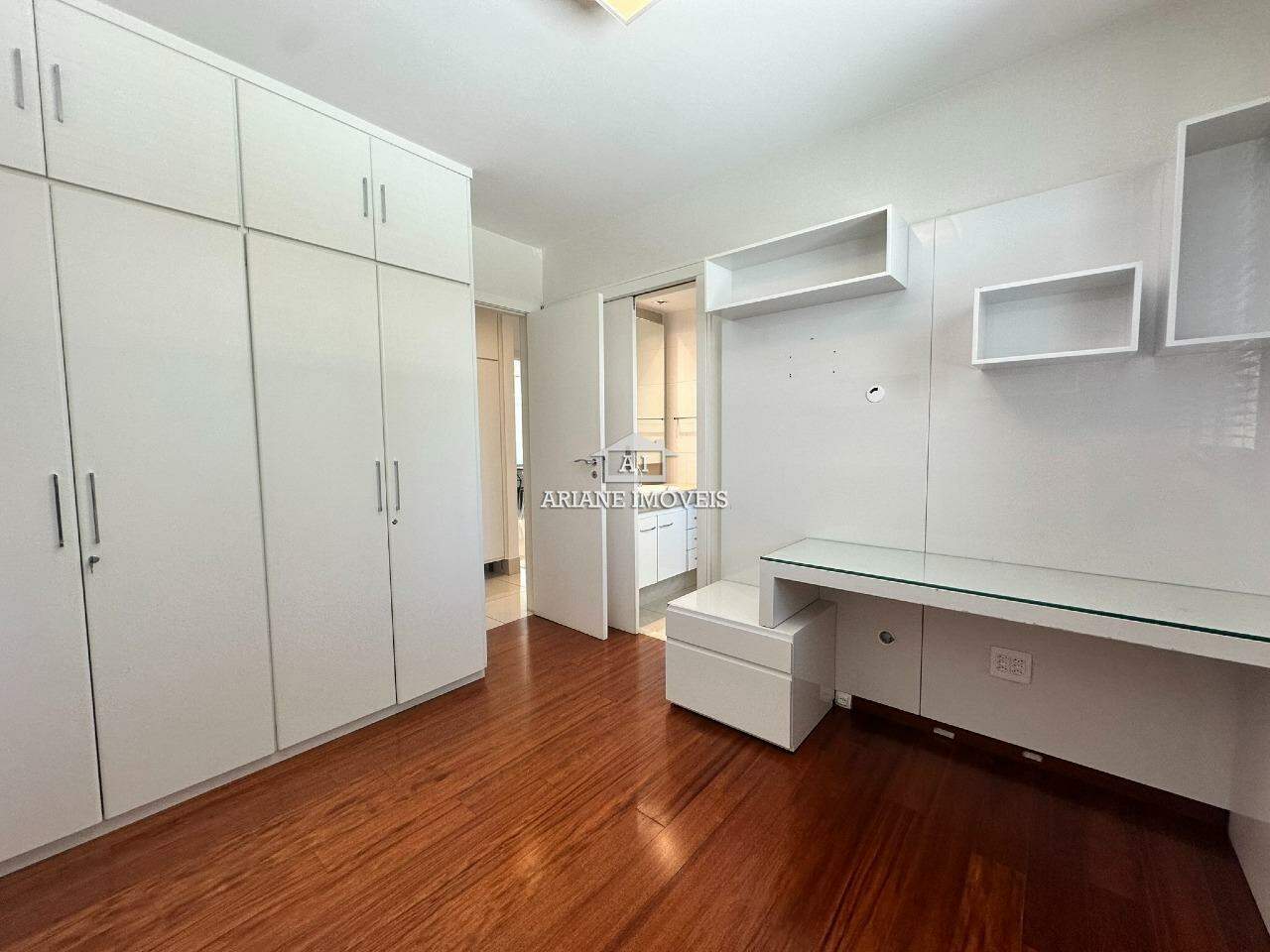 Apartamento à venda com 3 quartos, 118m² - Foto 10