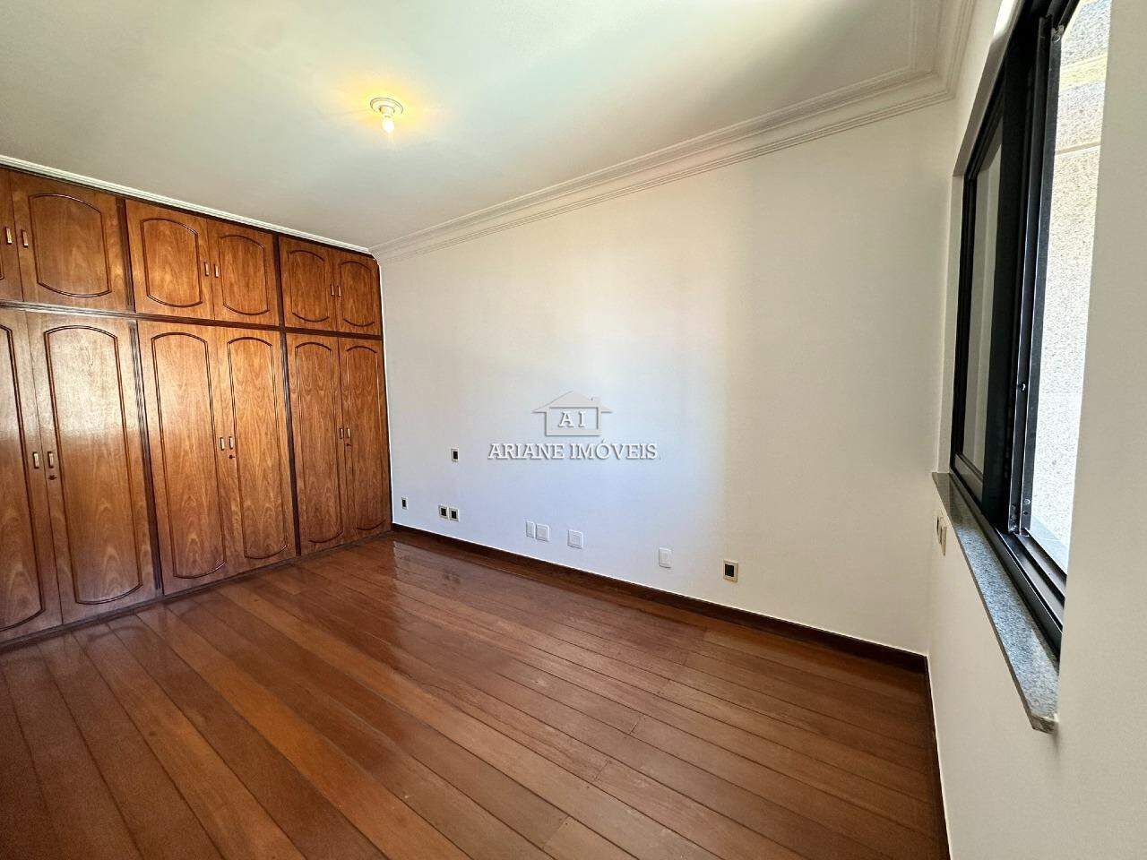 Apartamento à venda com 4 quartos, 330m² - Foto 13