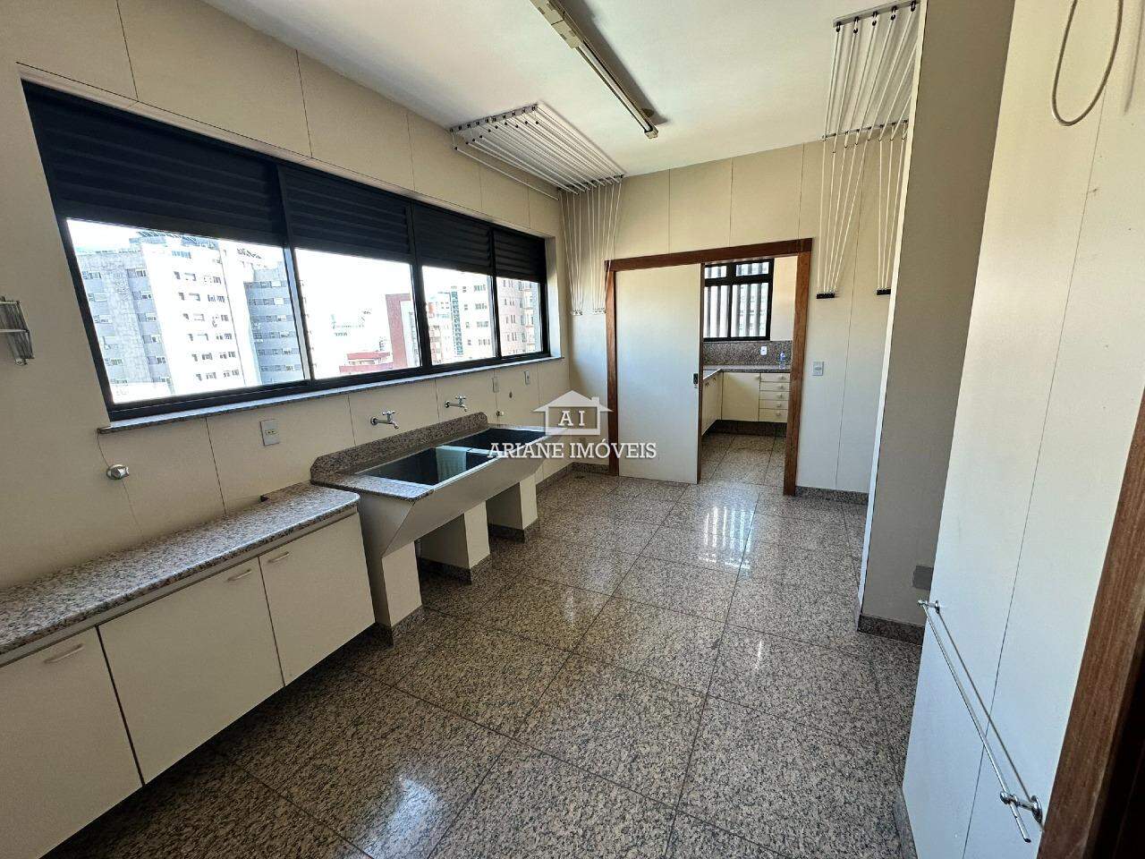 Apartamento à venda com 4 quartos, 330m² - Foto 21