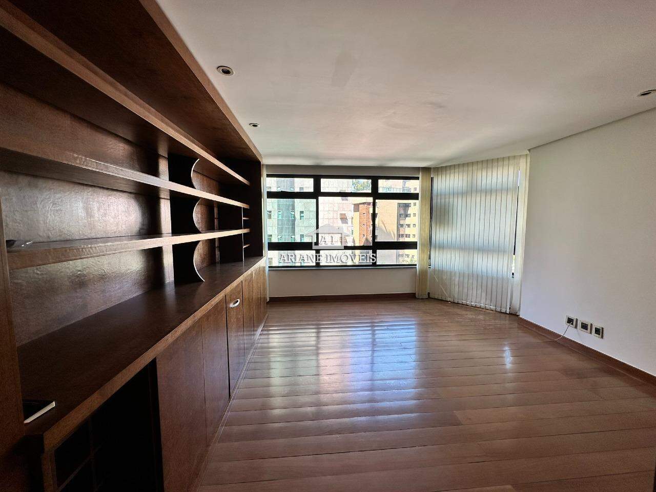 Apartamento à venda com 4 quartos, 330m² - Foto 5