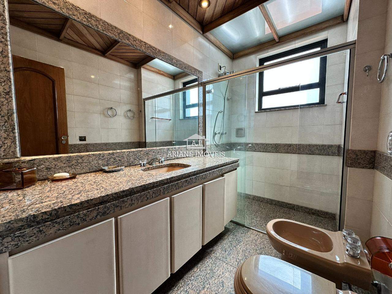 Apartamento à venda com 4 quartos, 330m² - Foto 16
