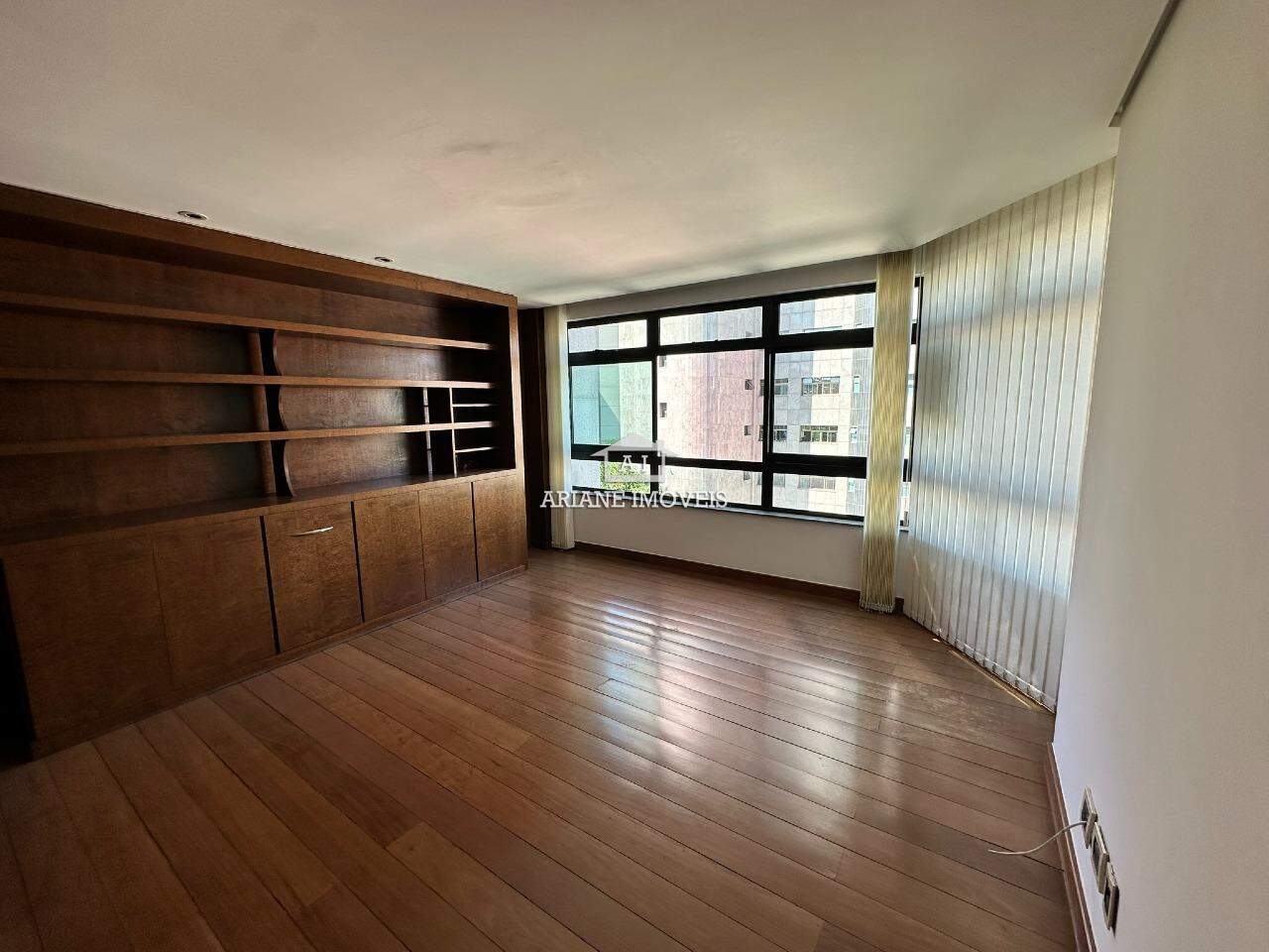 Apartamento à venda com 4 quartos, 330m² - Foto 6