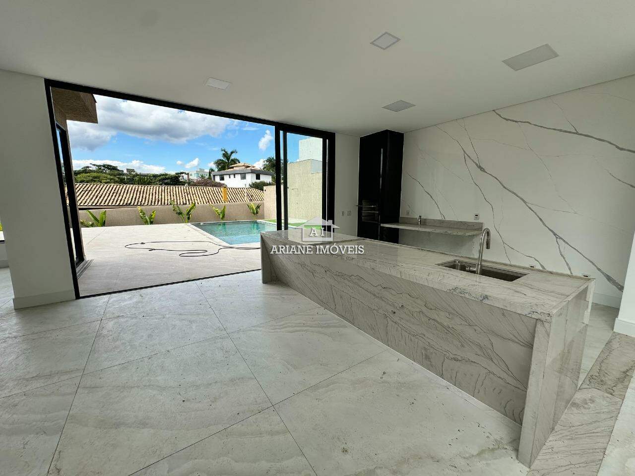 Casa de Condomínio à venda com 4 quartos, 441m² - Foto 10