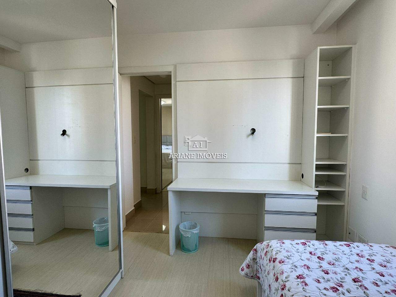 Apartamento para alugar com 2 quartos, 83m² - Foto 12