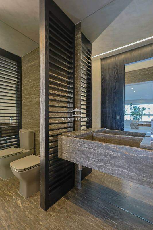Apartamento para alugar com 3 quartos, 260m² - Foto 14