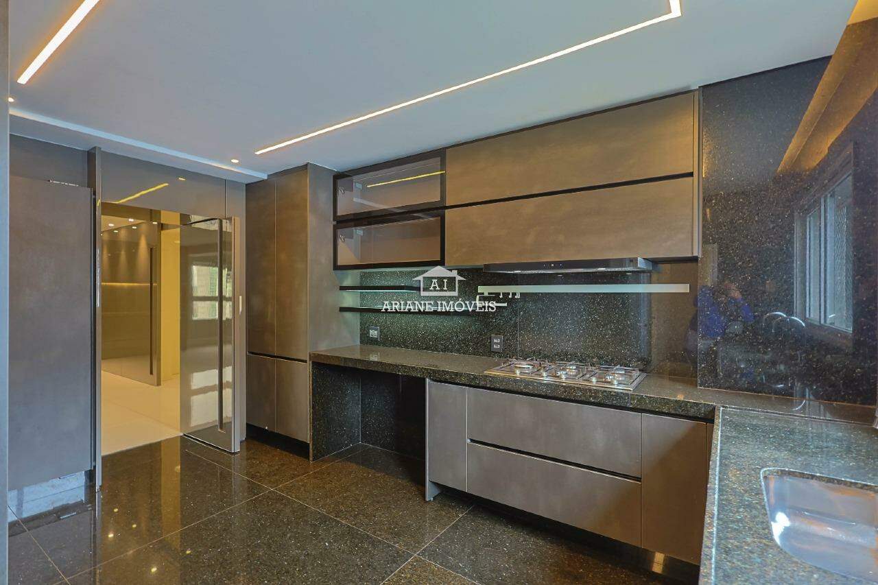 Apartamento para alugar com 3 quartos, 260m² - Foto 4