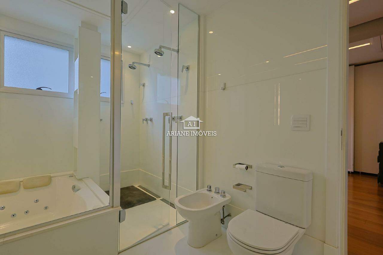 Apartamento para alugar com 3 quartos, 260m² - Foto 20