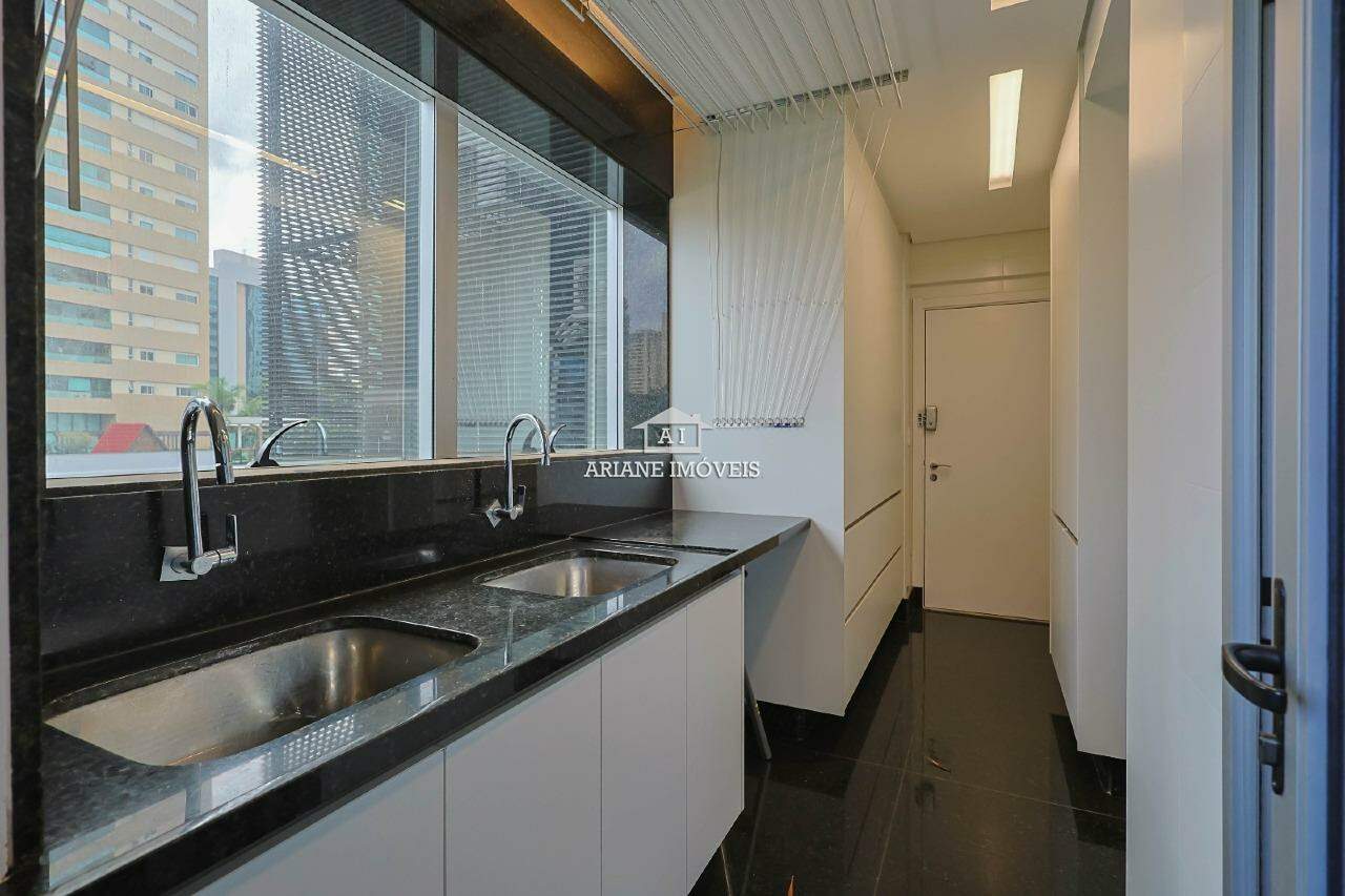 Apartamento para alugar com 3 quartos, 260m² - Foto 5