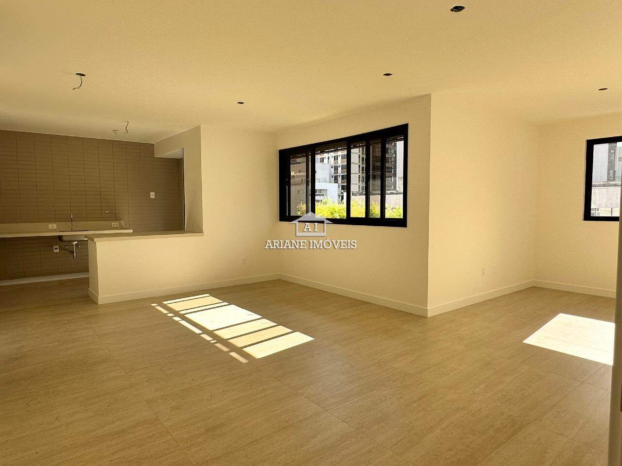 Apartamento para alugar com 3 quartos, 108m² - Foto 1
