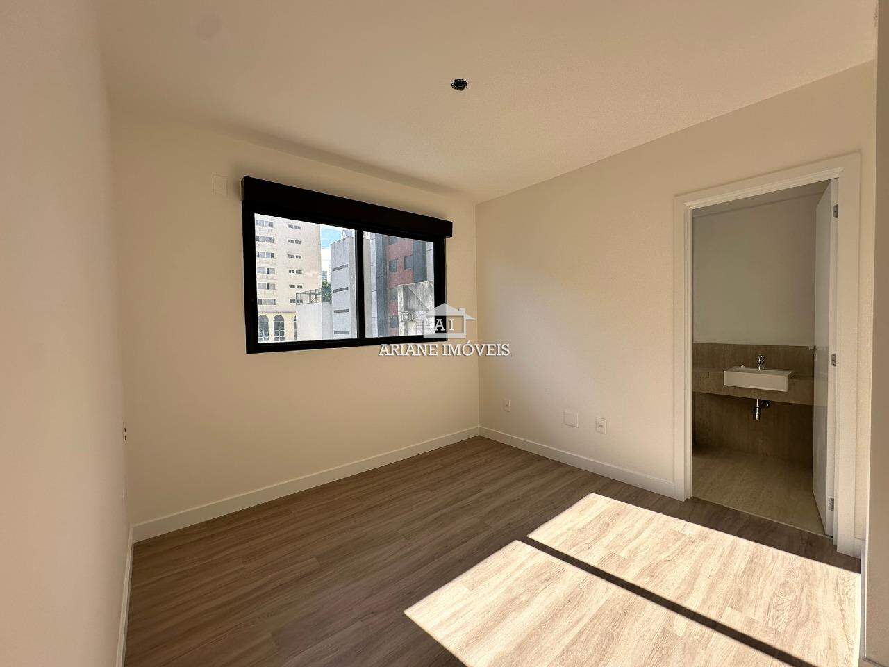 Apartamento para alugar com 3 quartos, 108m² - Foto 10