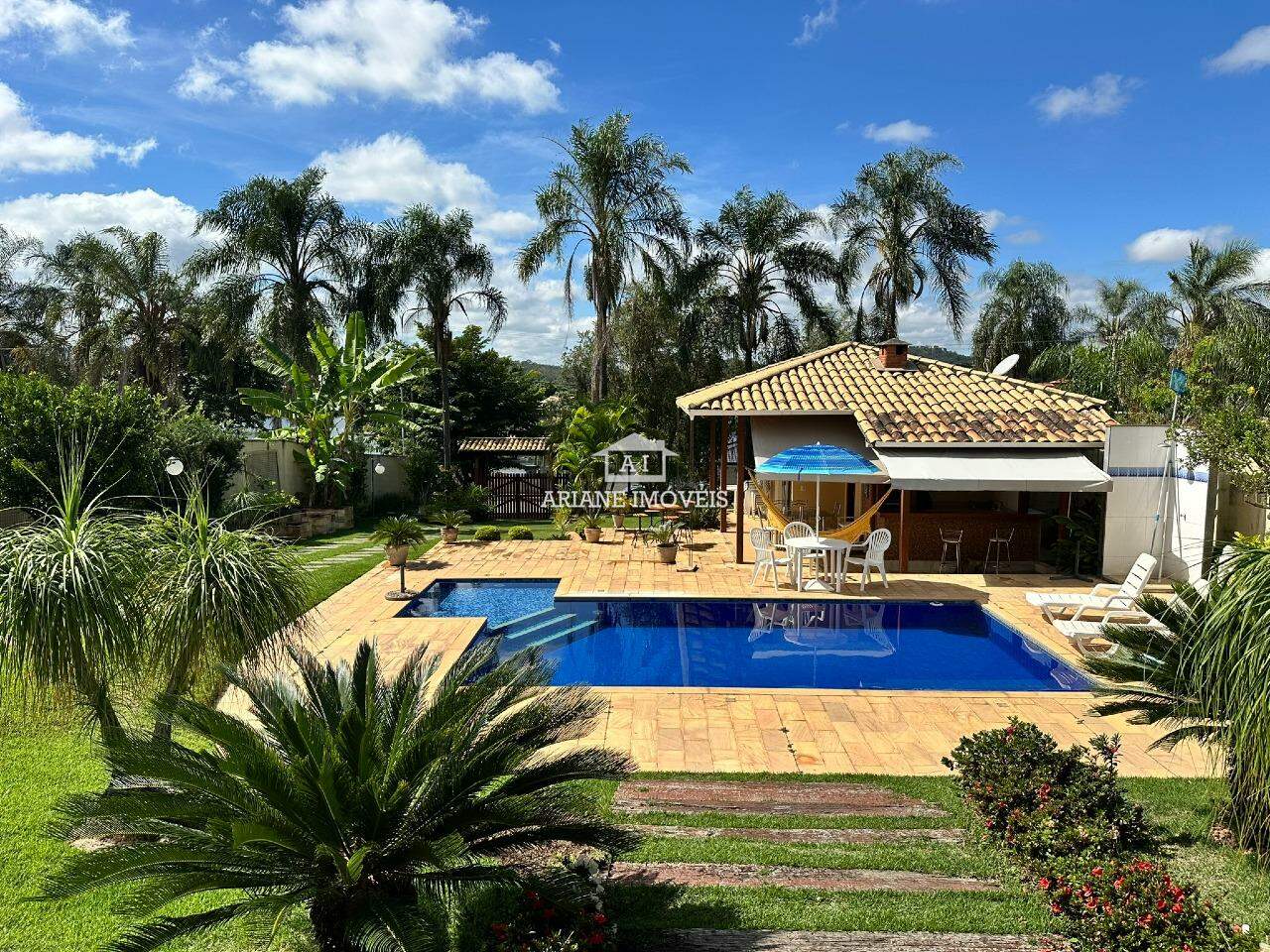 Casa de Condomínio à venda com 4 quartos, 250m² - Foto 3