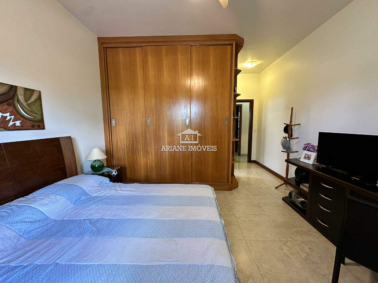 Casa de Condomínio à venda com 4 quartos, 250m² - Foto 23