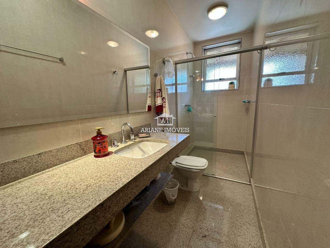 Casa de Condomínio à venda com 4 quartos, 250m² - Foto 17