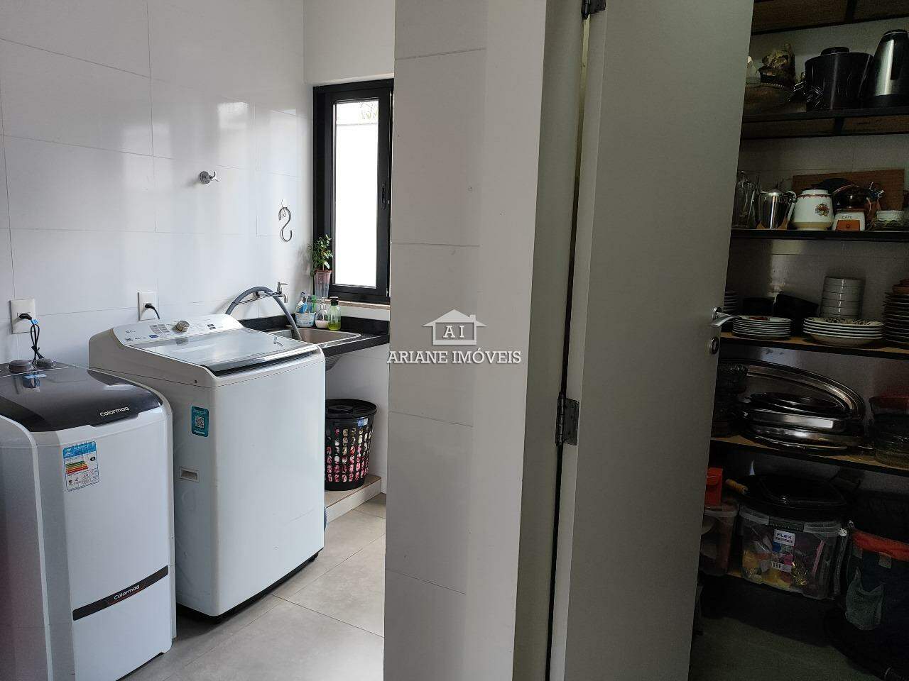Casa de Condomínio à venda com 5 quartos, 300m² - Foto 12