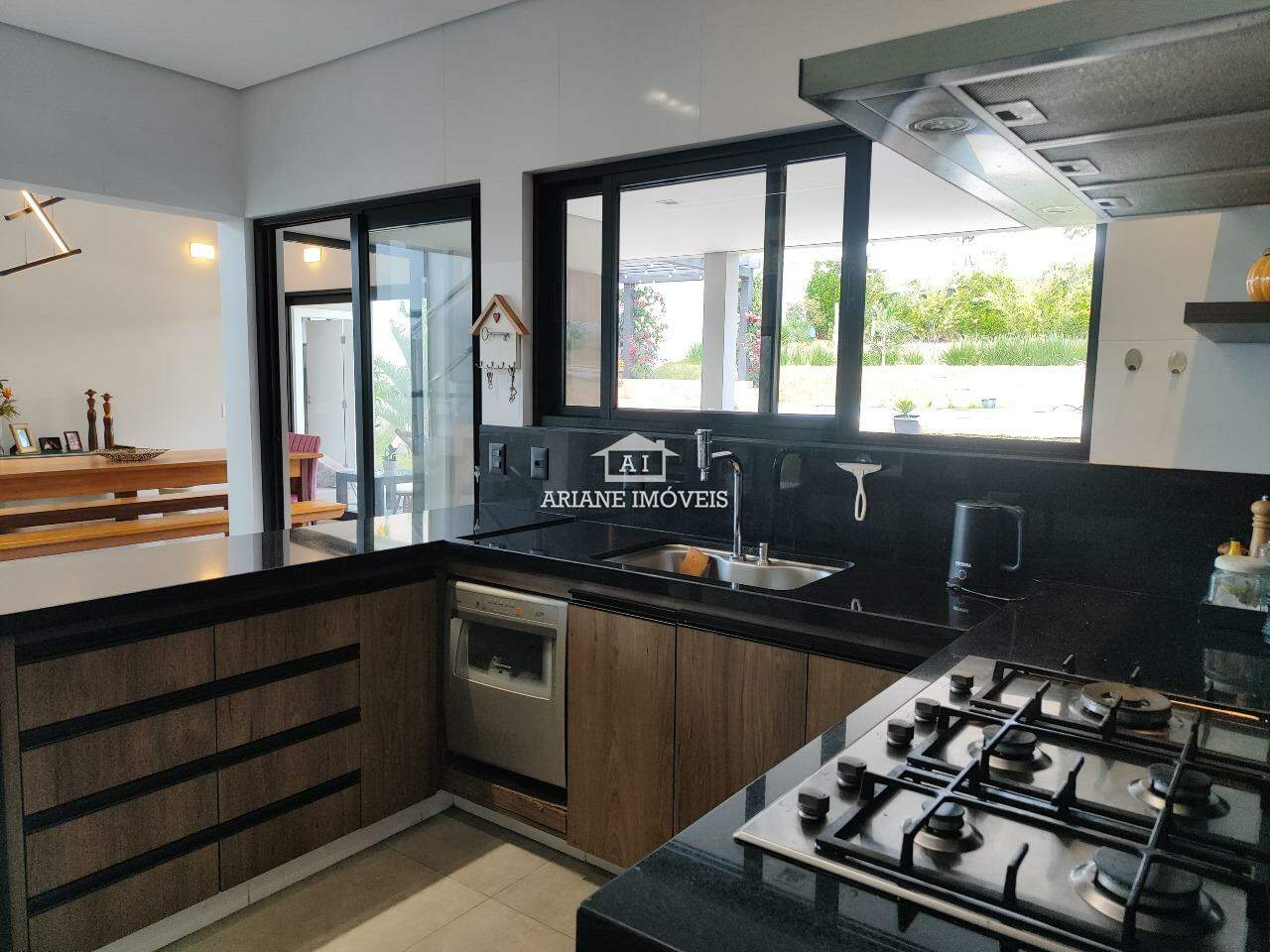 Casa de Condomínio à venda com 5 quartos, 300m² - Foto 6