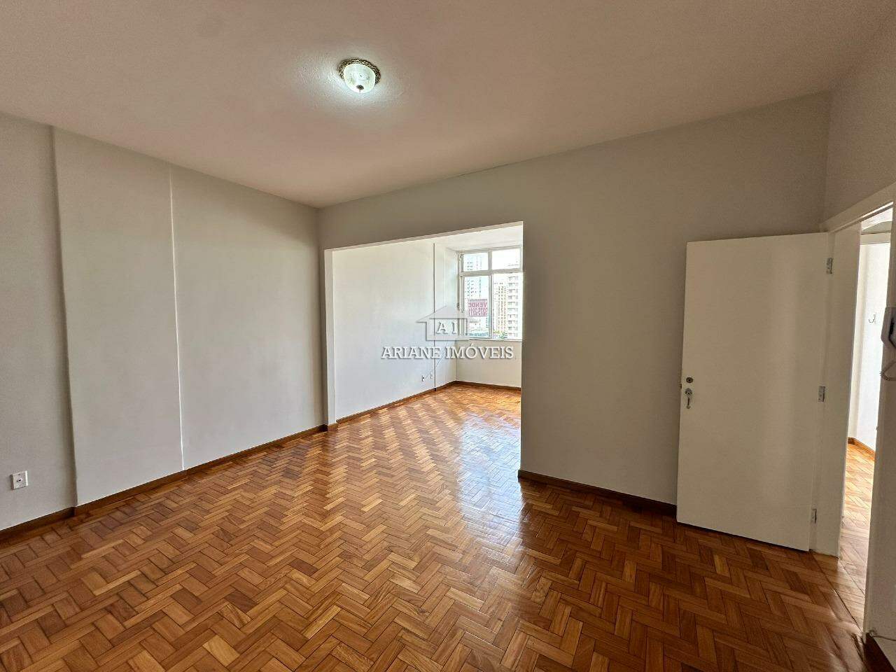 Apartamento à venda com 3 quartos, 141m² - Foto 10