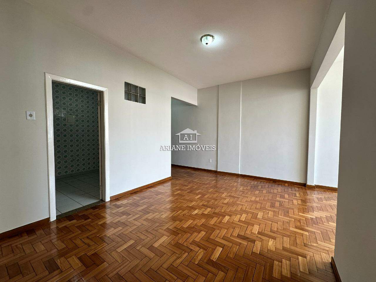 Apartamento à venda com 3 quartos, 141m² - Foto 3
