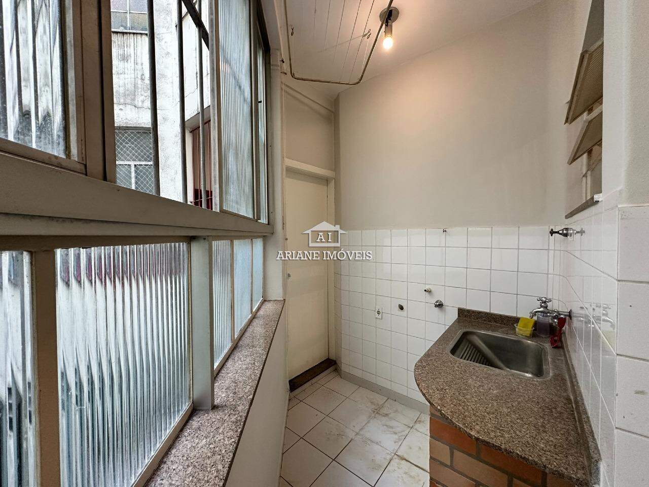 Apartamento à venda com 3 quartos, 141m² - Foto 7