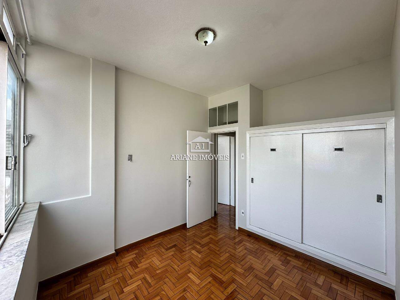 Apartamento à venda com 3 quartos, 141m² - Foto 13