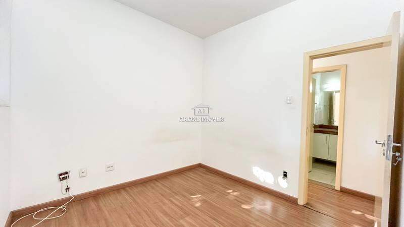 Apartamento à venda com 3 quartos, 120m² - Foto 13