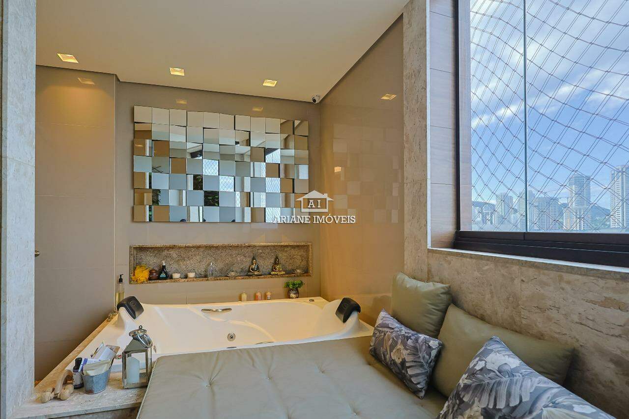 Apartamento à venda com 3 quartos, 245m² - Foto 14