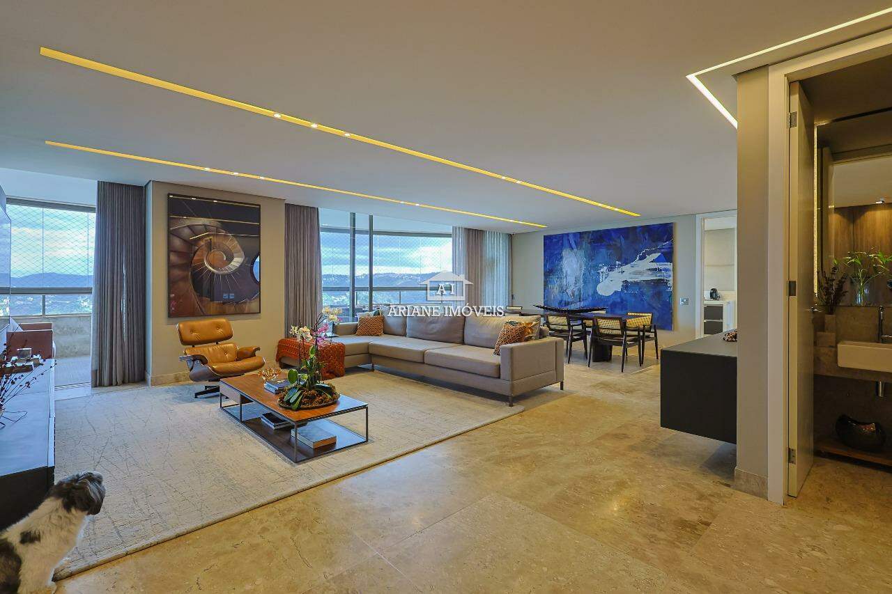 Apartamento à venda com 3 quartos, 245m² - Foto 1