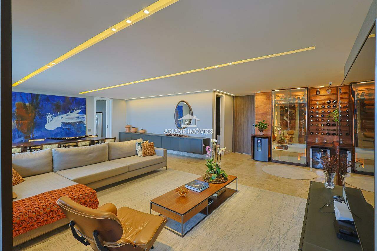 Apartamento à venda com 3 quartos, 245m² - Foto 2