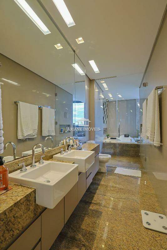 Apartamento à venda com 3 quartos, 245m² - Foto 13