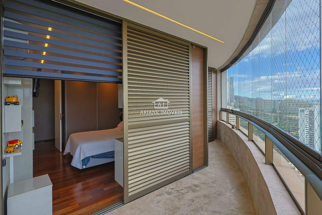 Apartamento à venda com 3 quartos, 245m² - Foto 11