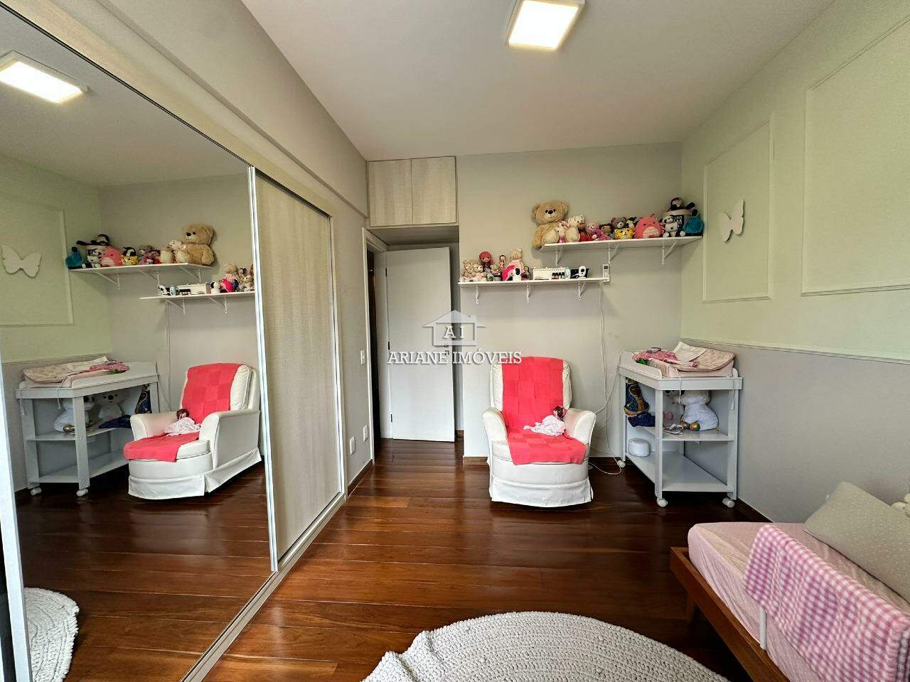Apartamento para alugar com 4 quartos, 131m² - Foto 11