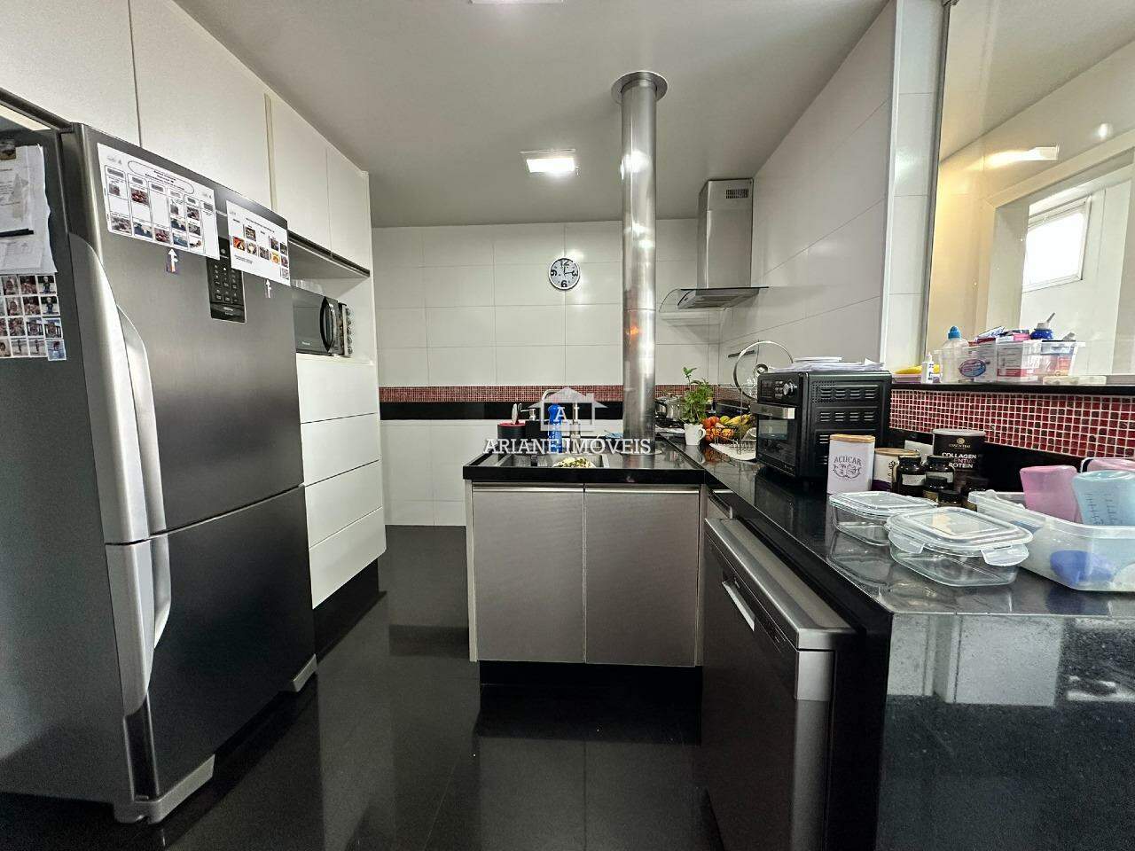 Apartamento para alugar com 4 quartos, 131m² - Foto 15