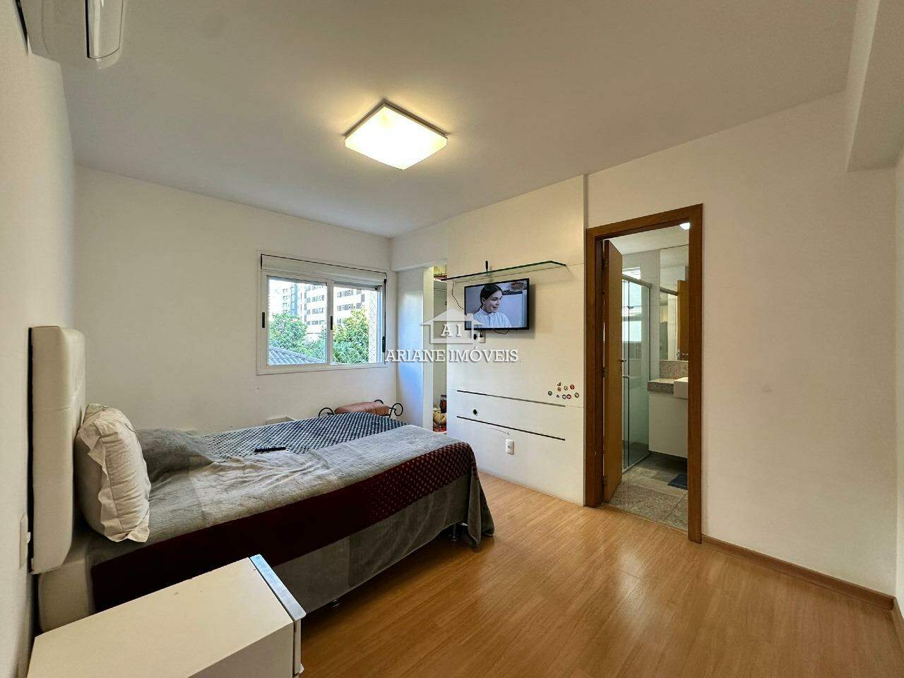Apartamento para alugar com 4 quartos, 130m² - Foto 10