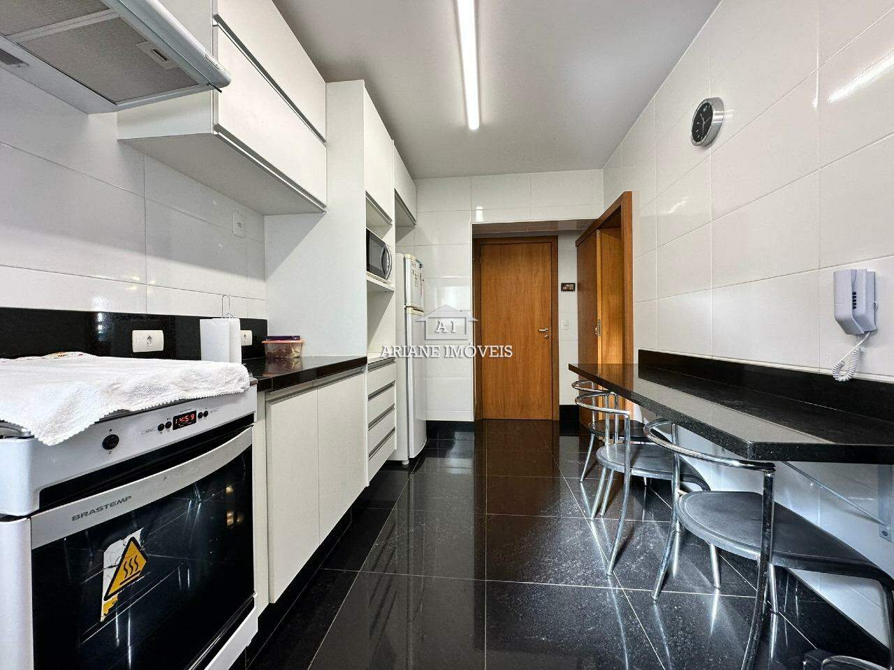 Apartamento para alugar com 4 quartos, 130m² - Foto 16
