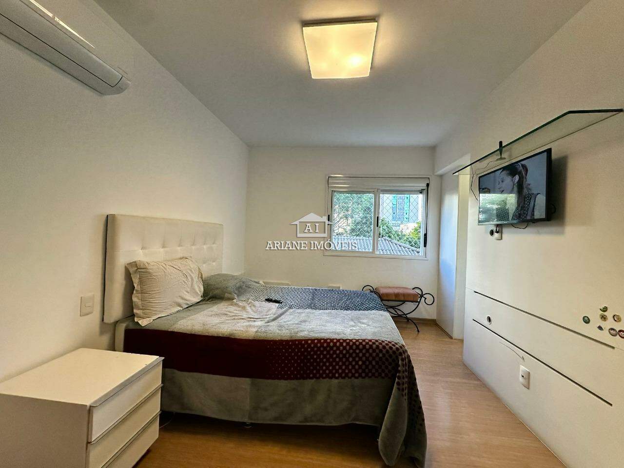 Apartamento para alugar com 4 quartos, 130m² - Foto 11