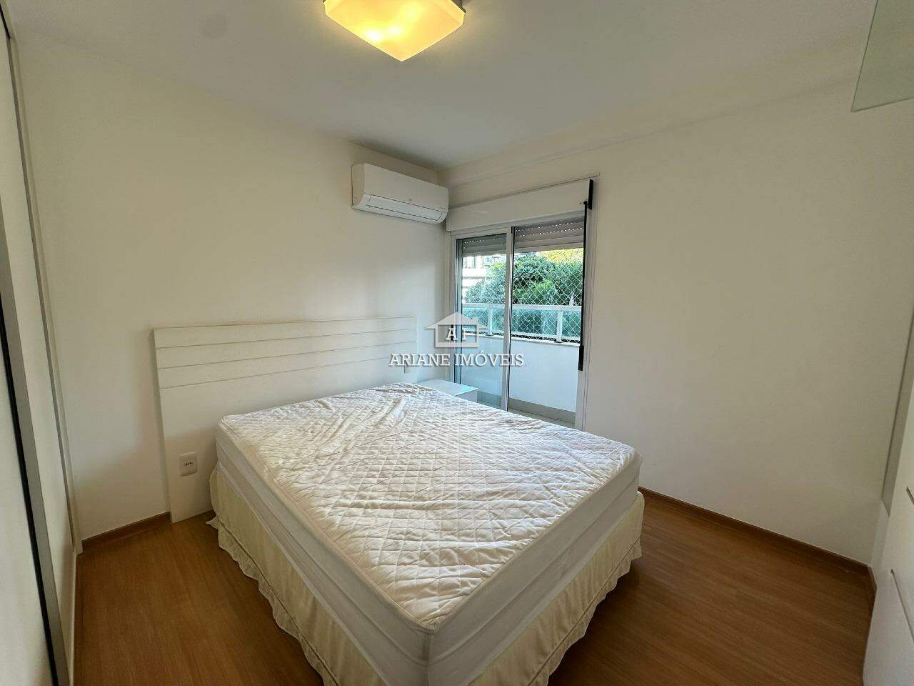 Apartamento para alugar com 4 quartos, 130m² - Foto 7