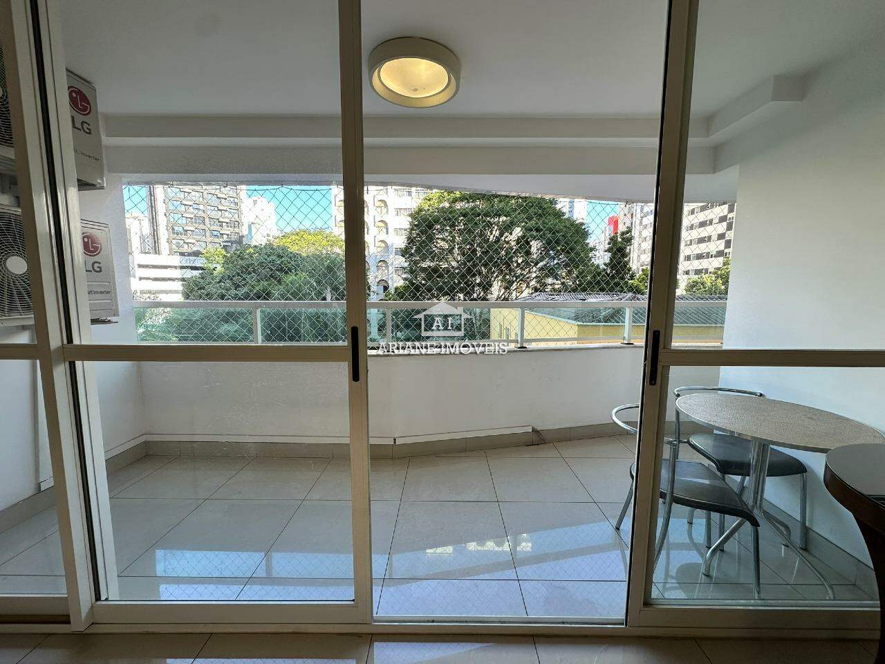 Apartamento para alugar com 4 quartos, 130m² - Foto 5