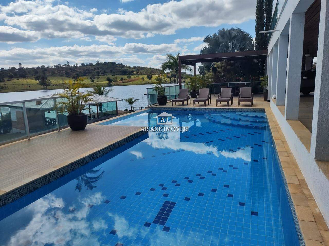 Casa de Condomínio à venda com 7 quartos, 1250m² - Foto 3