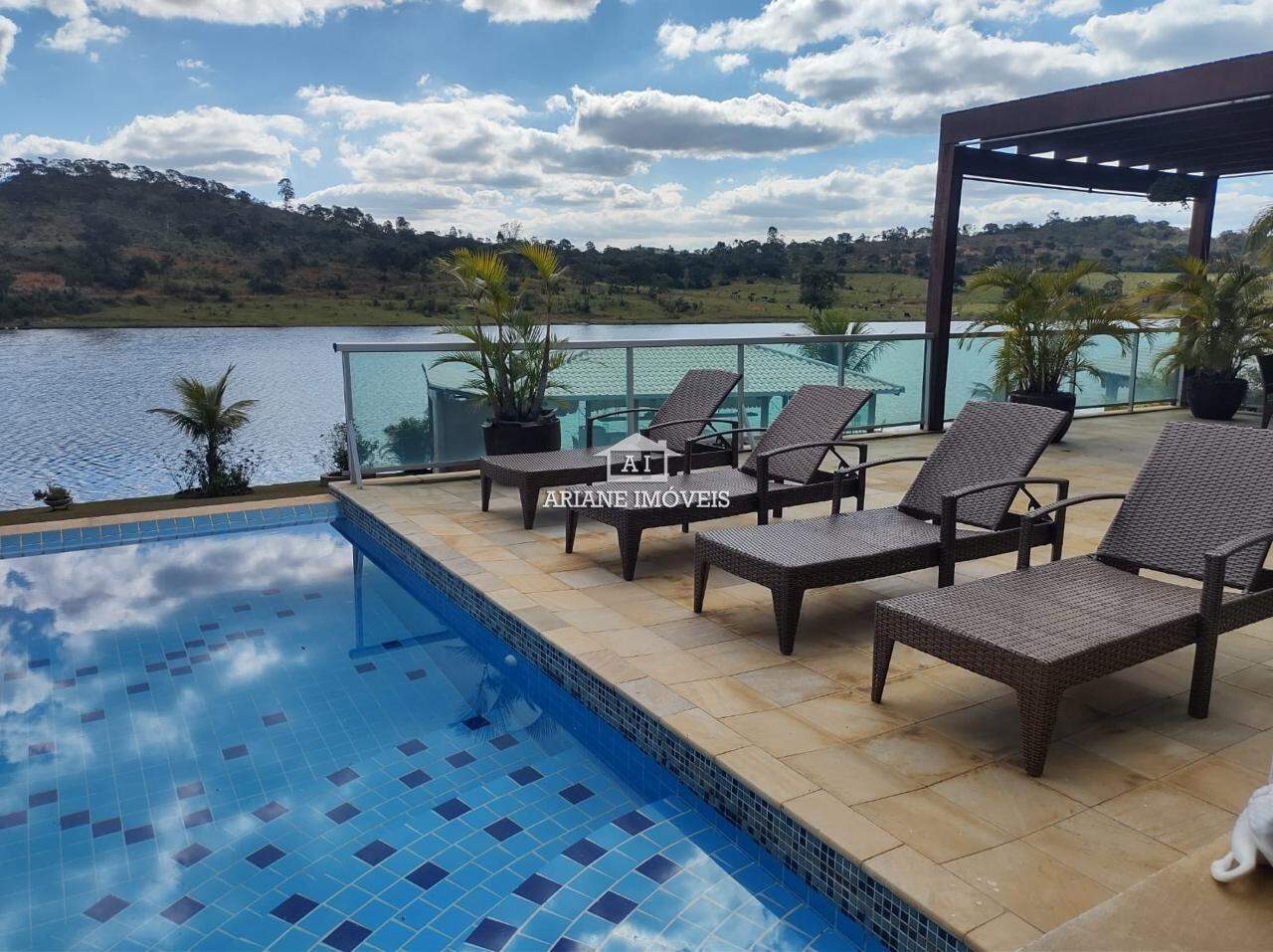 Casa de Condomínio à venda com 7 quartos, 1250m² - Foto 2