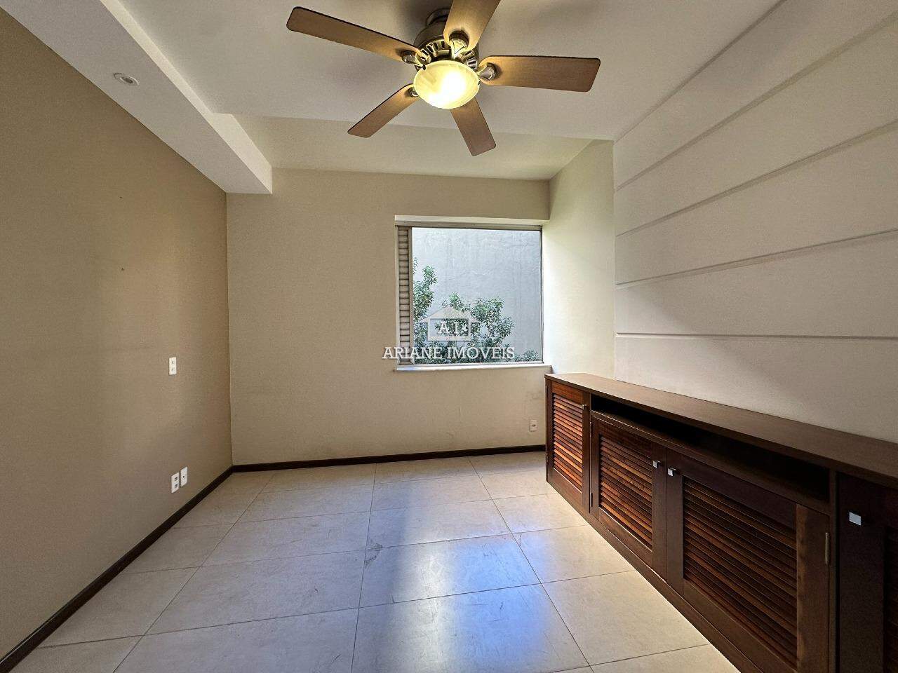Apartamento à venda com 4 quartos, 200m² - Foto 18