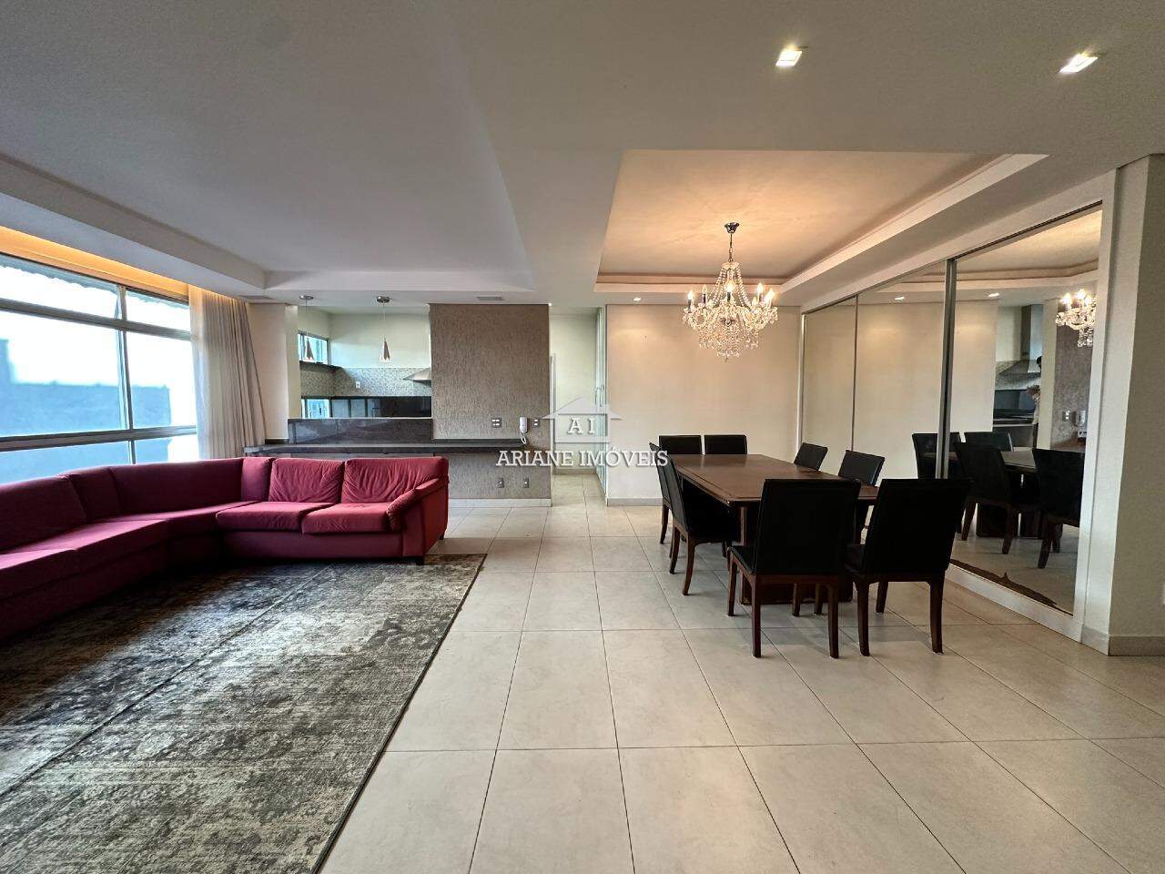 Apartamento à venda com 4 quartos, 200m² - Foto 1