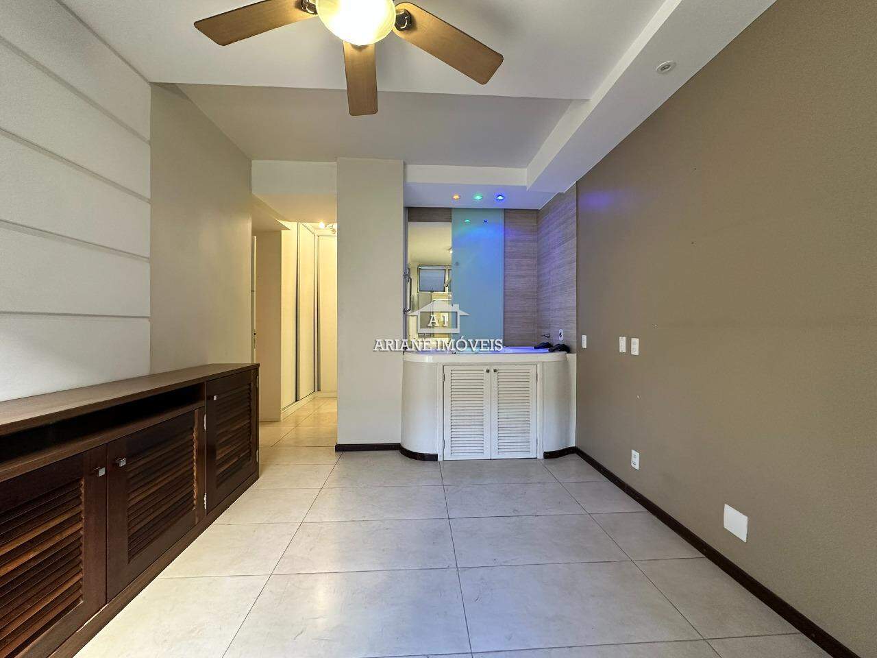Apartamento à venda com 4 quartos, 200m² - Foto 23