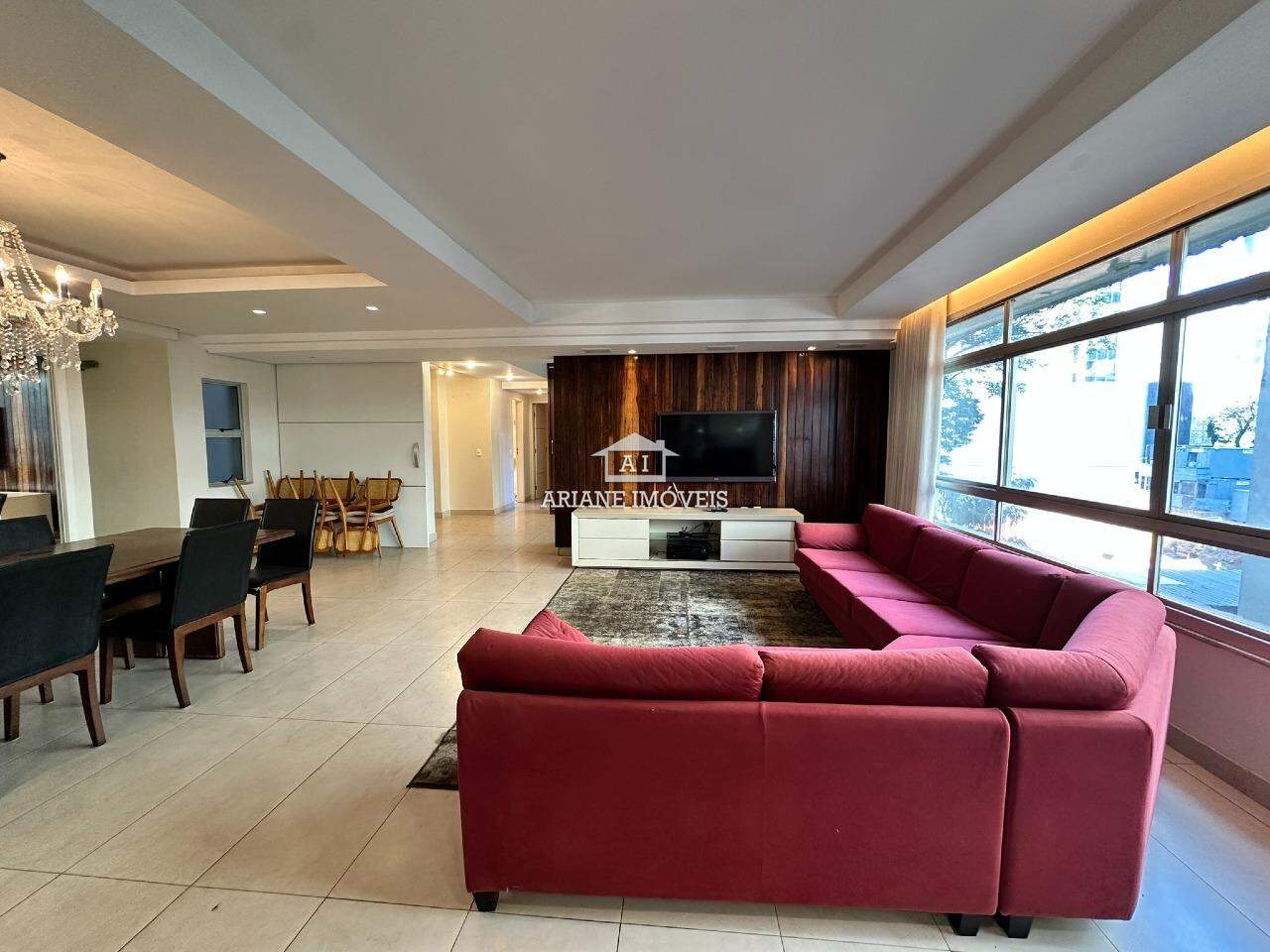 Apartamento à venda com 4 quartos, 200m² - Foto 2