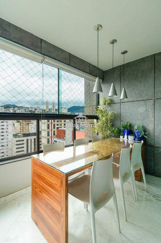 Apartamento à venda com 4 quartos, 220m² - Foto 4