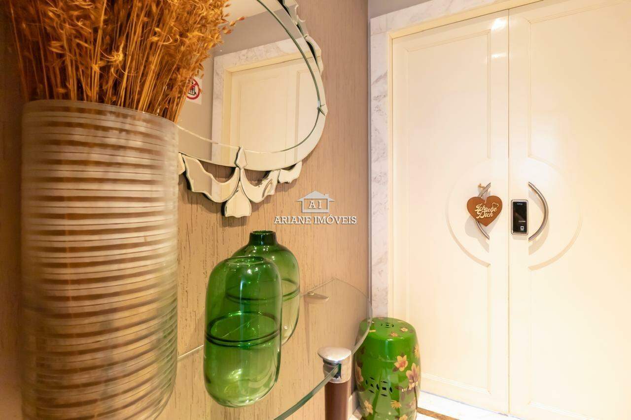 Apartamento à venda com 4 quartos, 220m² - Foto 20