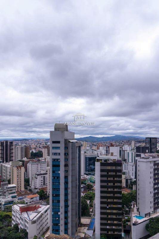 Apartamento à venda com 4 quartos, 220m² - Foto 3