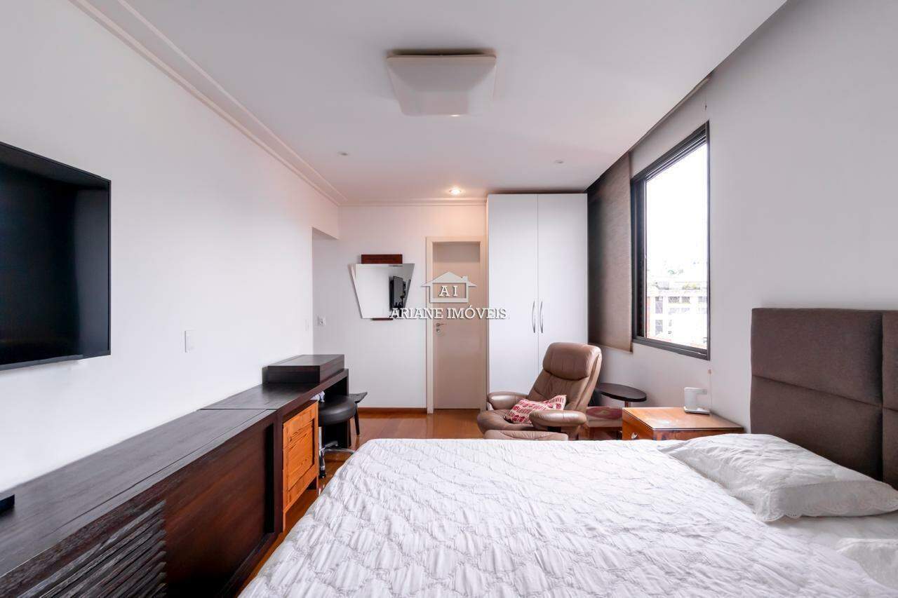 Apartamento à venda com 4 quartos, 220m² - Foto 16