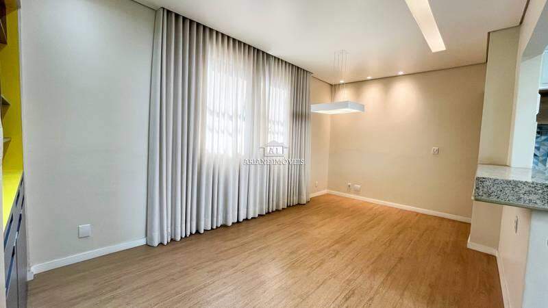 Apartamento à venda com 3 quartos, 98m² - Foto 3